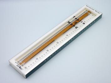 ユニバーサル定規３５ｃｍ（Tapiro 2 Wood）アンティークホワイト・パッケージ,ずれないカッティング定規,滑らないカッティング定規・Non-slip cutting ruler